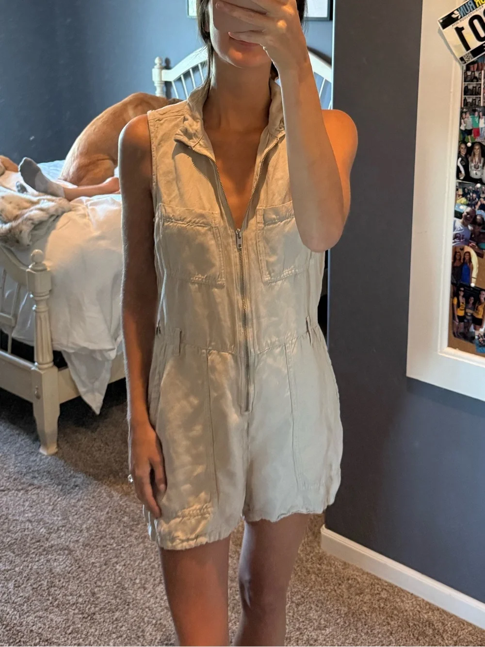 Light Beige Zip-Front Jacket - Picture 2 of 7